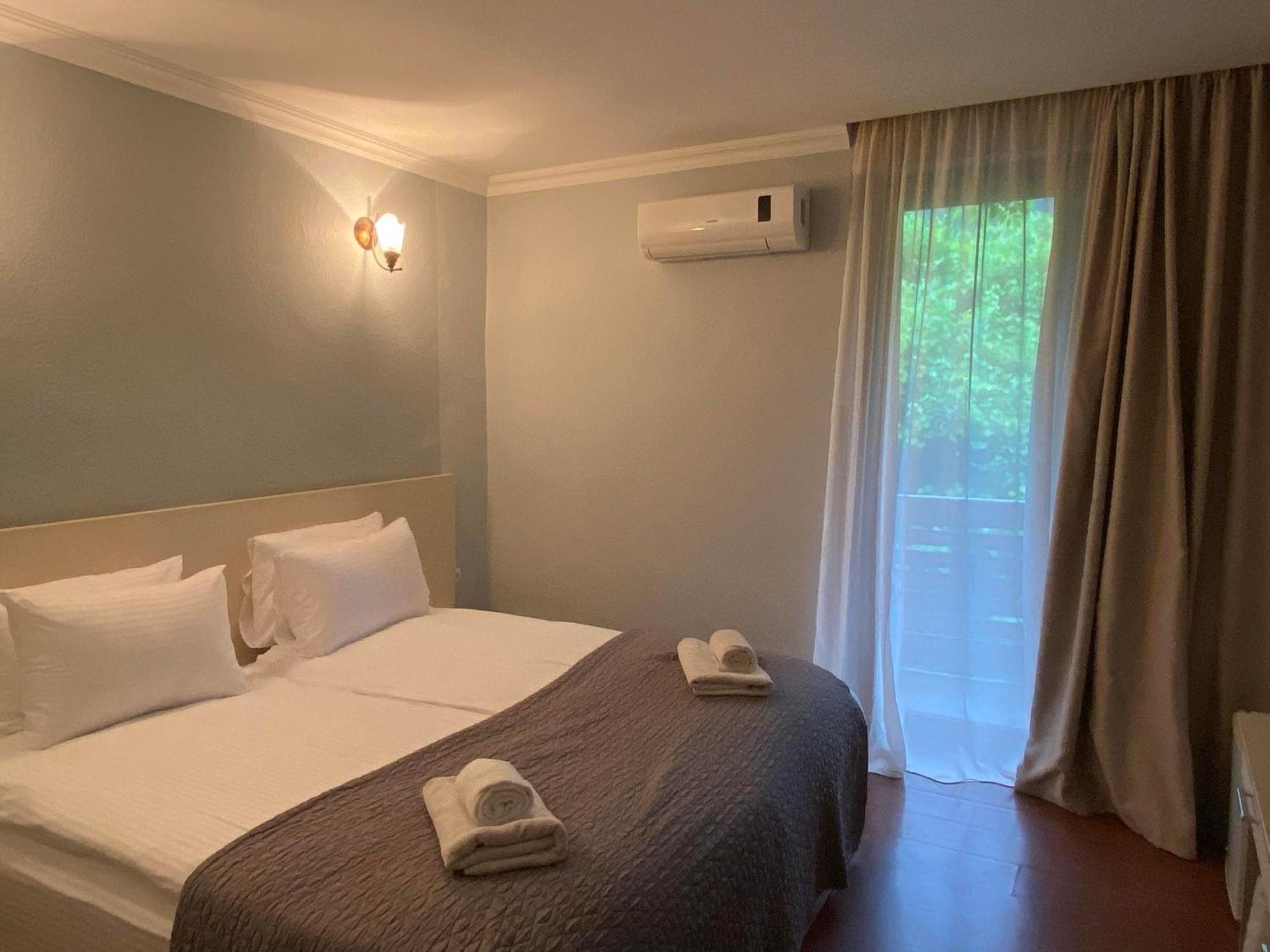 Motion Hotel Боржоми Екстериор снимка